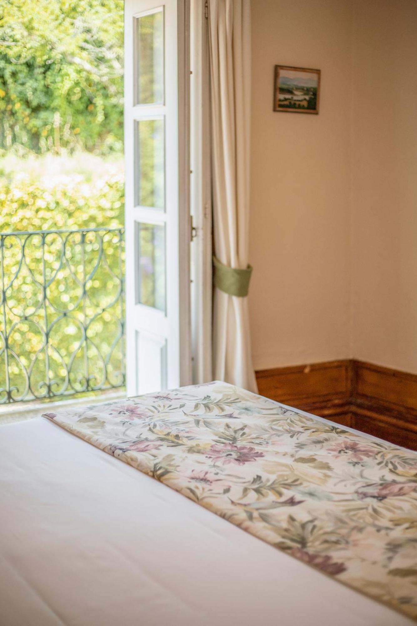 فندق Outeiro Tuias - Manor House Marco de Canavezes الغرفة الصورة